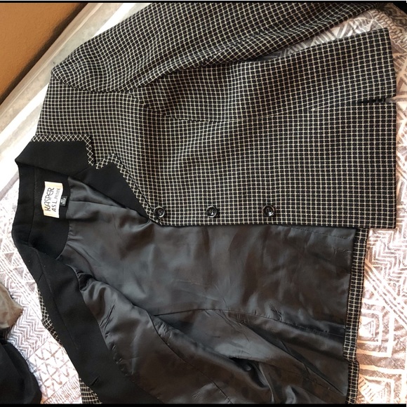 So classy!! ❤️❤️❤️ - Picture 3 of 4